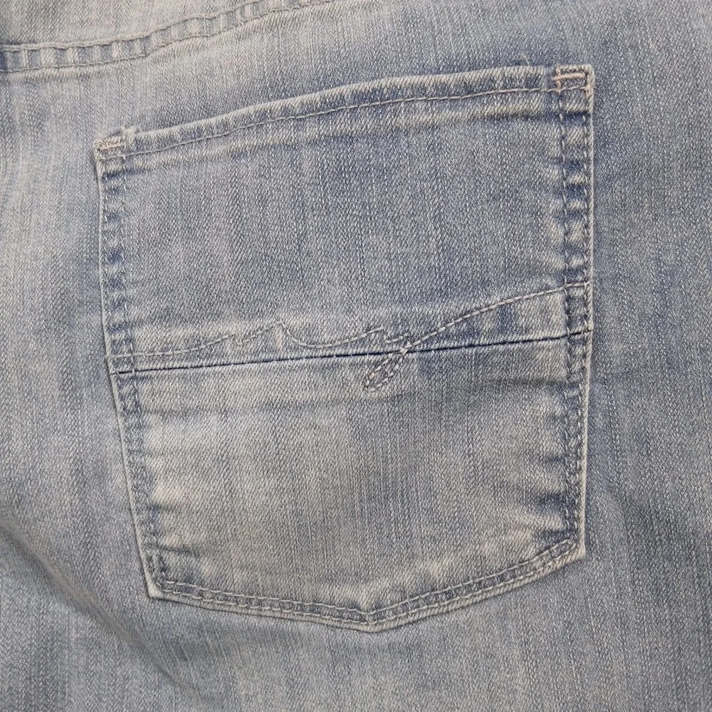 New York & Company Soho Curvy Crop Light Wash Denim Jeans Women's‎ Size 14 EUC